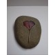 Piedra Decorativa con Flor Roja